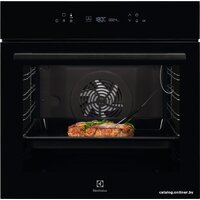 Электрический духовой шкаф Electrolux EOE7C31Z