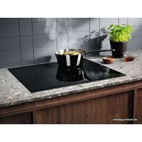 Варочная панель Electrolux EIS62443 фото-2
