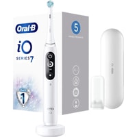 Электрическая зубная щетка Oral-B iO 7 (белый)